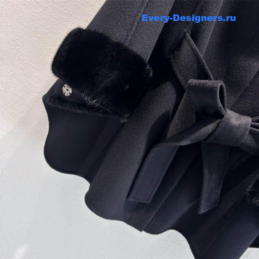 L0r0 P1ana mink cashmere cape