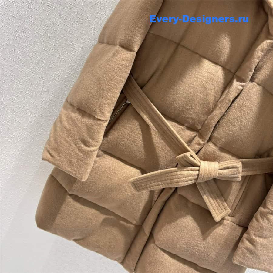 L0r0 P1ana fox fur collar down jacket