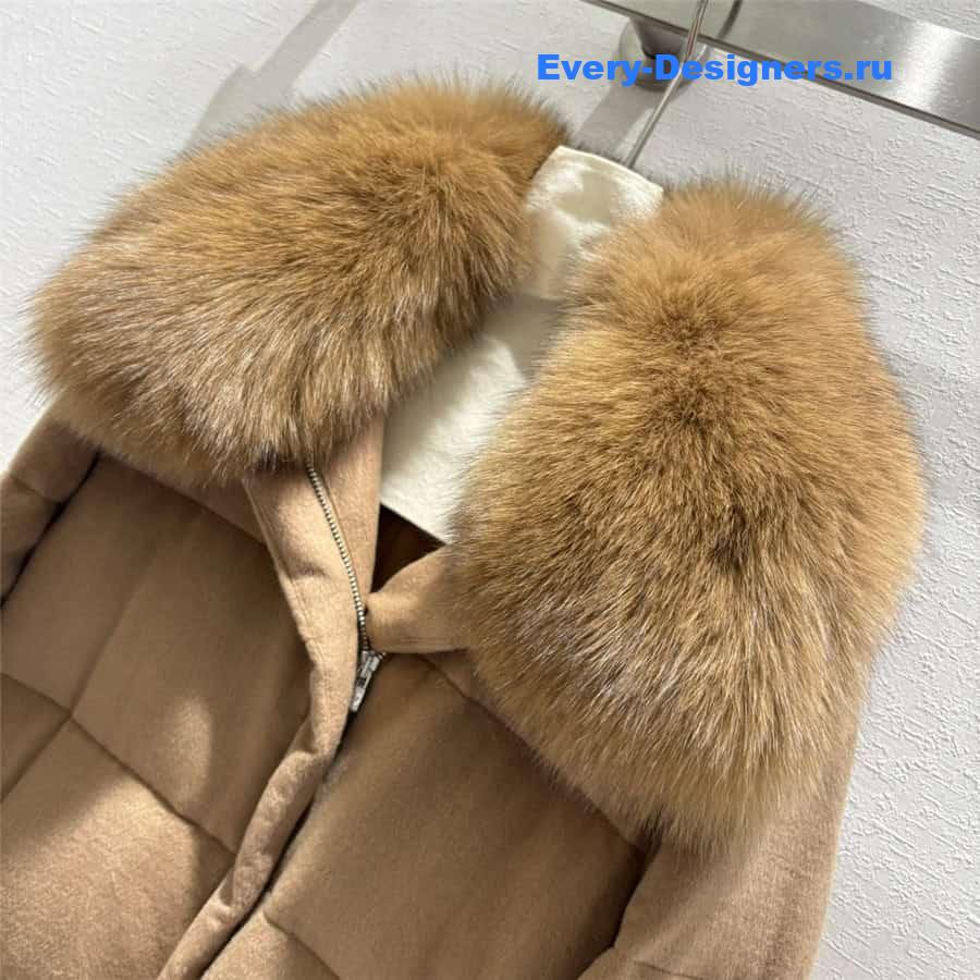 L0r0 P1ana fox fur collar down jacket