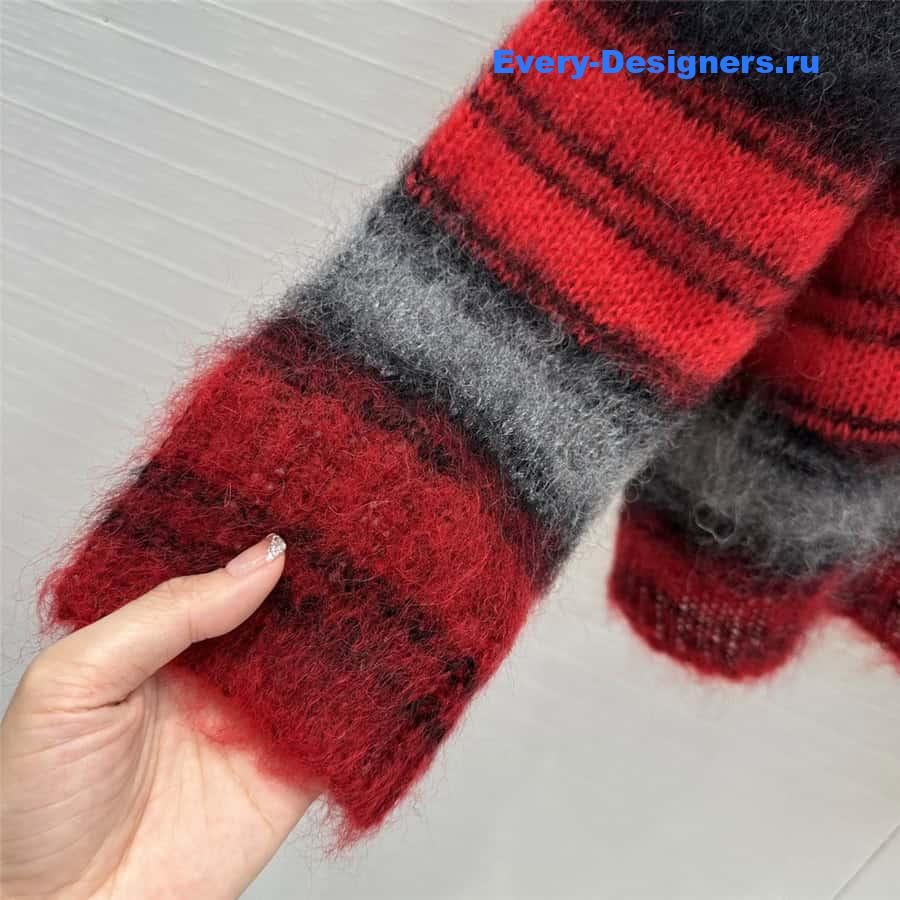 D10r mohair sweater red and grey
