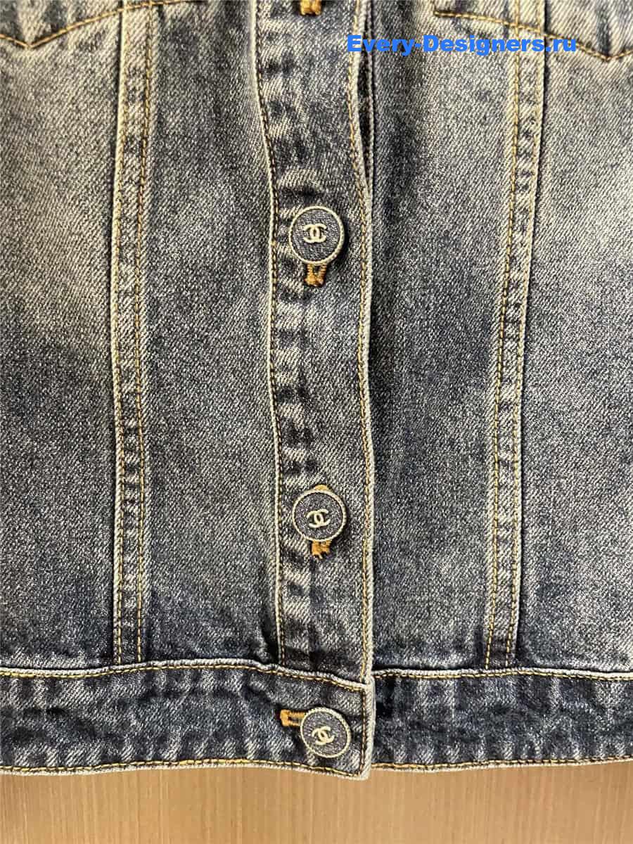 CC pocket denim jacket