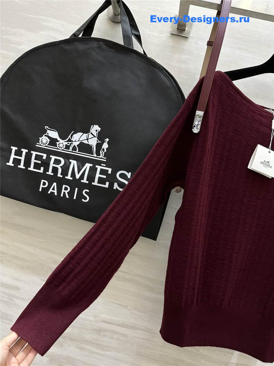 H**me5 h long-sleeved top