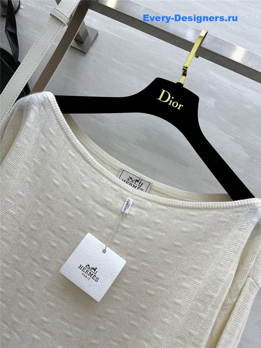 H**me5 h long-sleeved top