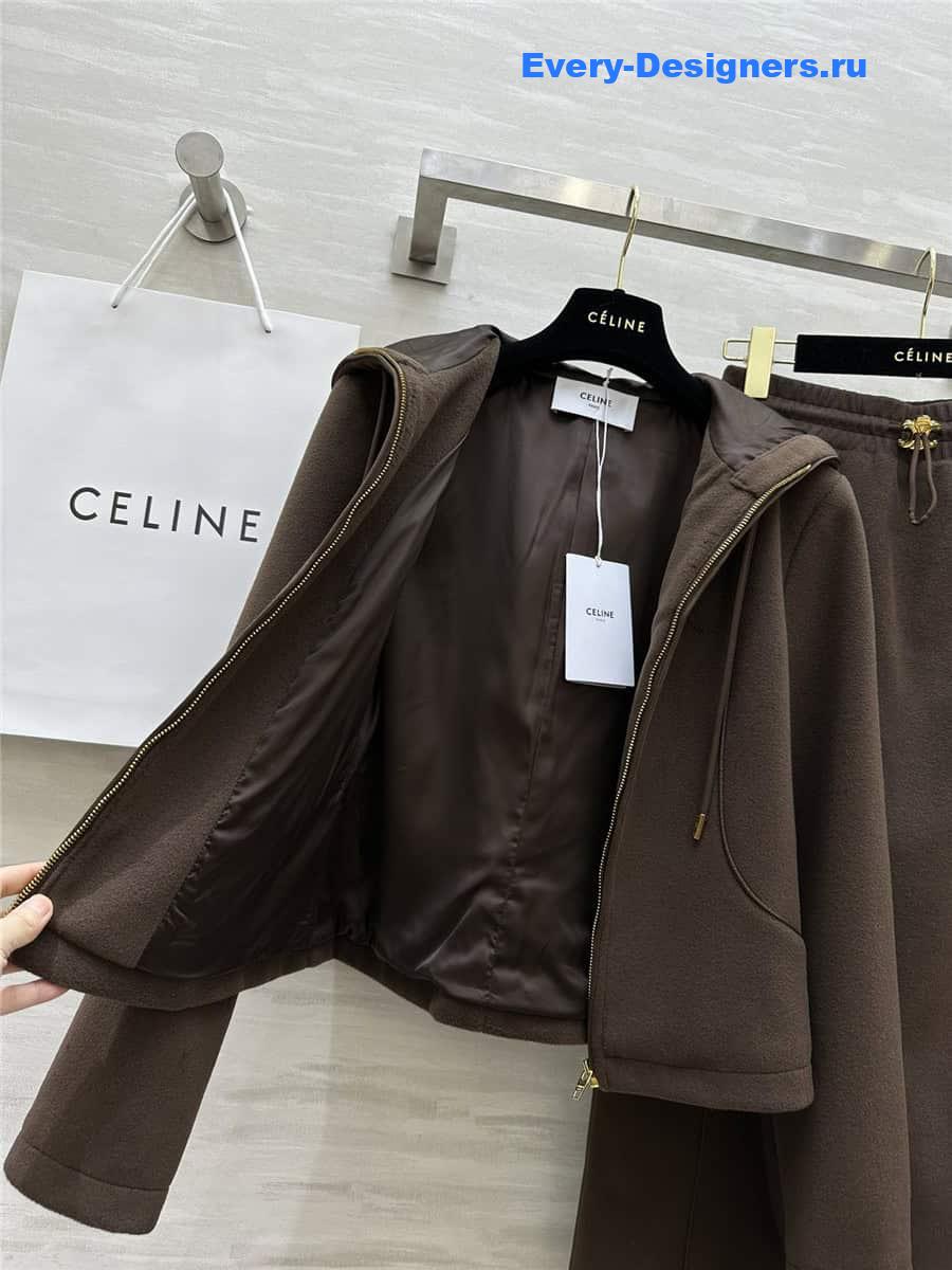 Ce1i*e old money style suit