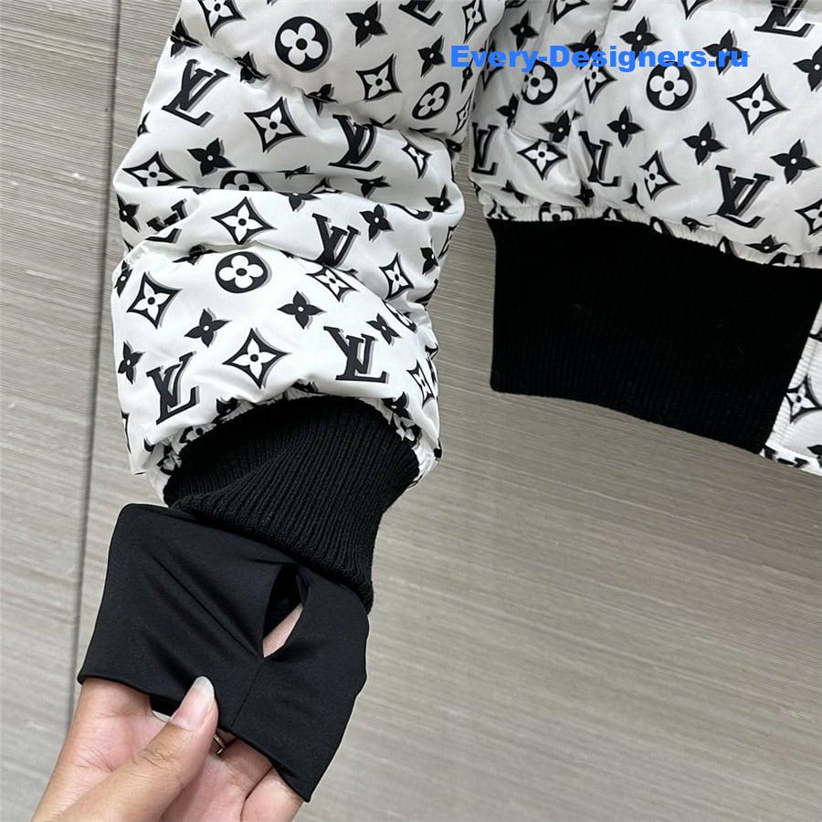 l0vis Vvtt0n lv logo short down jacket