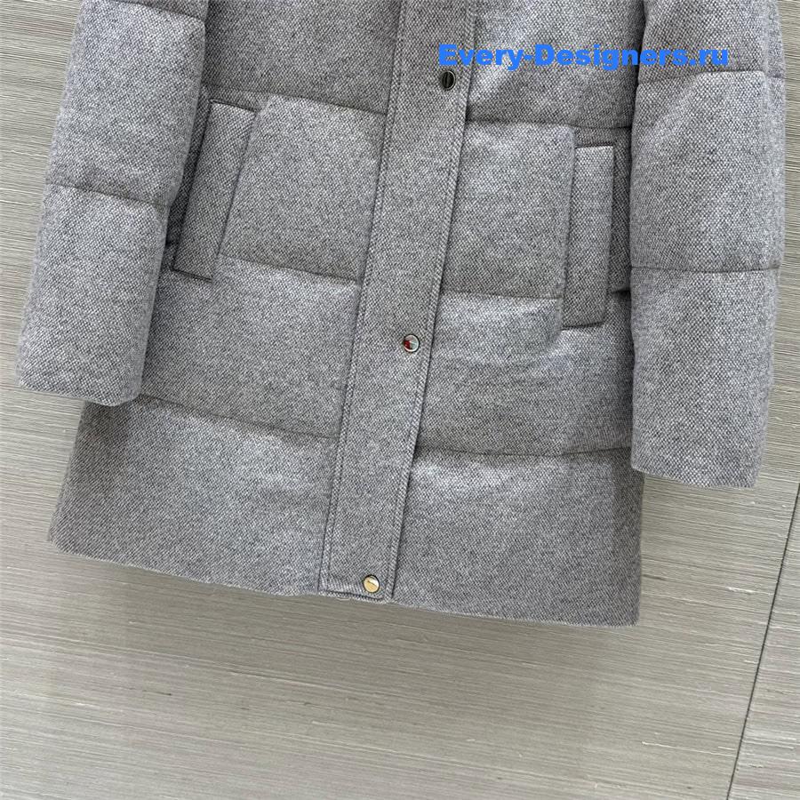 L0r0 P1ana mid-length down jacket