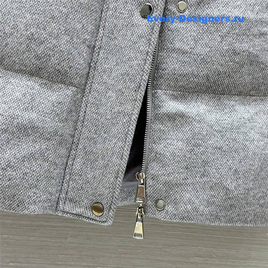 L0r0 P1ana mid-length down jacket