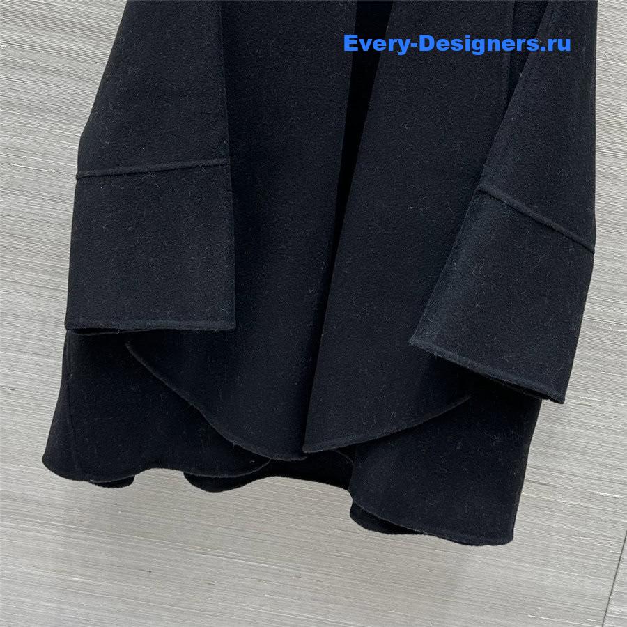 The R0w cape coat