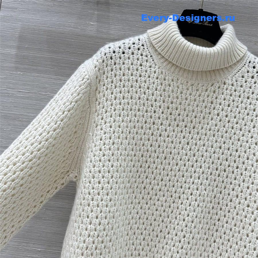 L0r0 P1ana hollow crochet turtleneck top