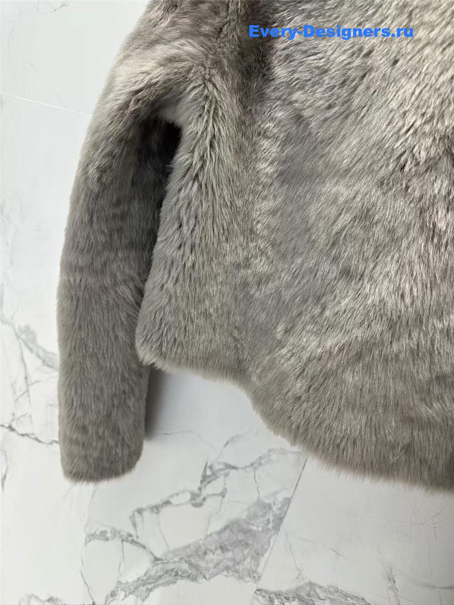 M1um1u long hair lapel sheepskin fur coat