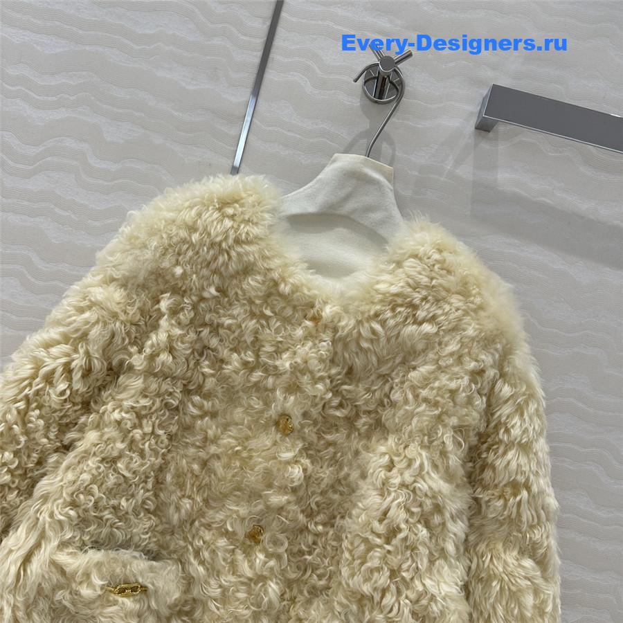 Ce1i*e fur coat