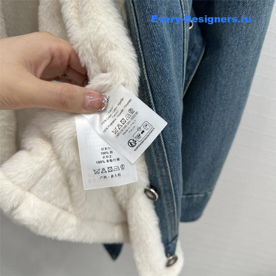 D10r graffiti print water blue denim jacket