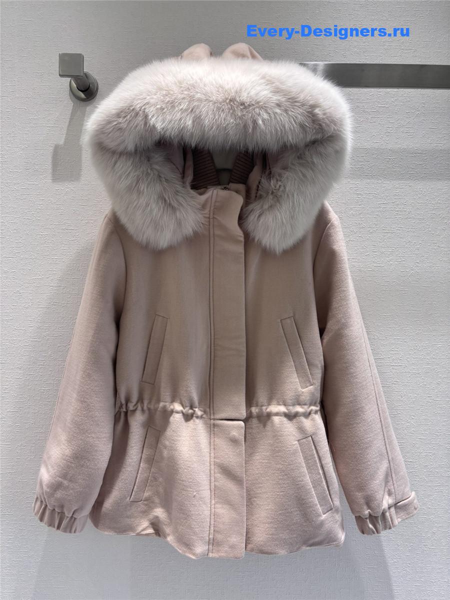 L0r0 P1ana new ski suit