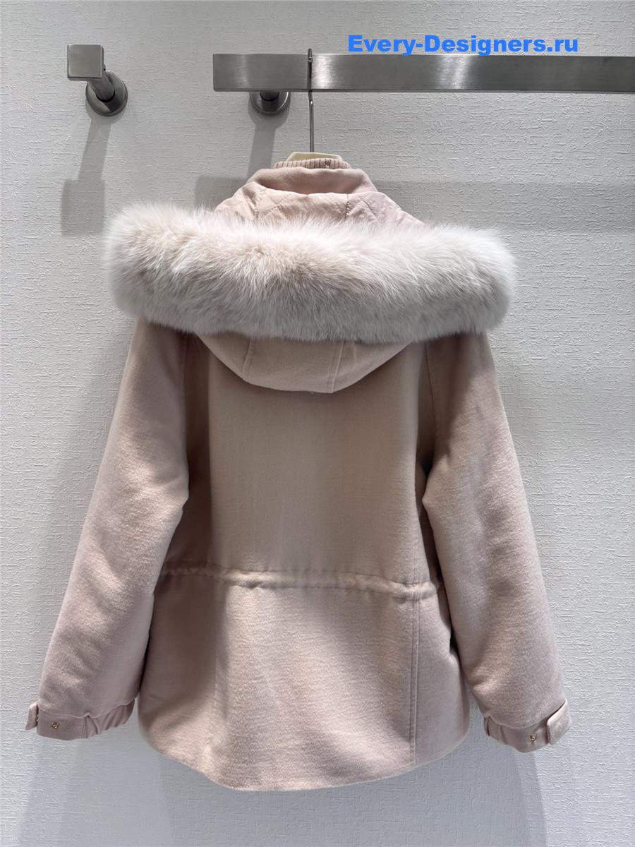 L0r0 P1ana new ski suit