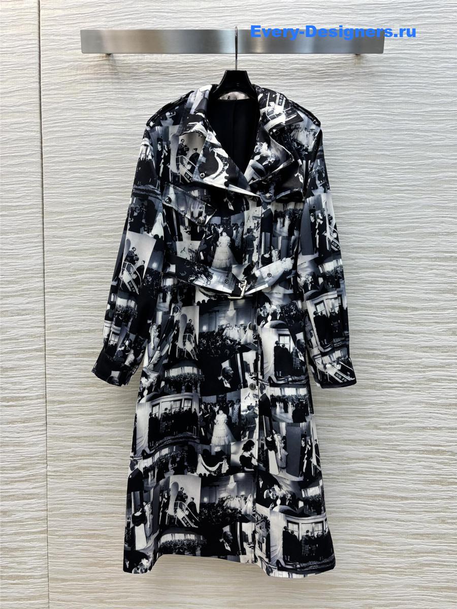 D10r vintage portrait print trench coat