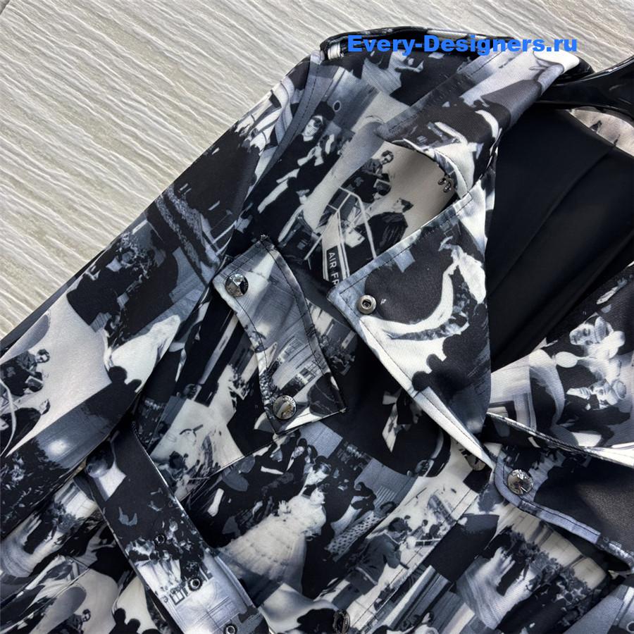D10r vintage portrait print trench coat