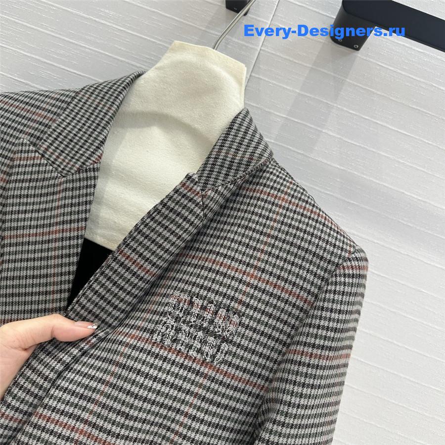 M1um1u retro check silhouette suit