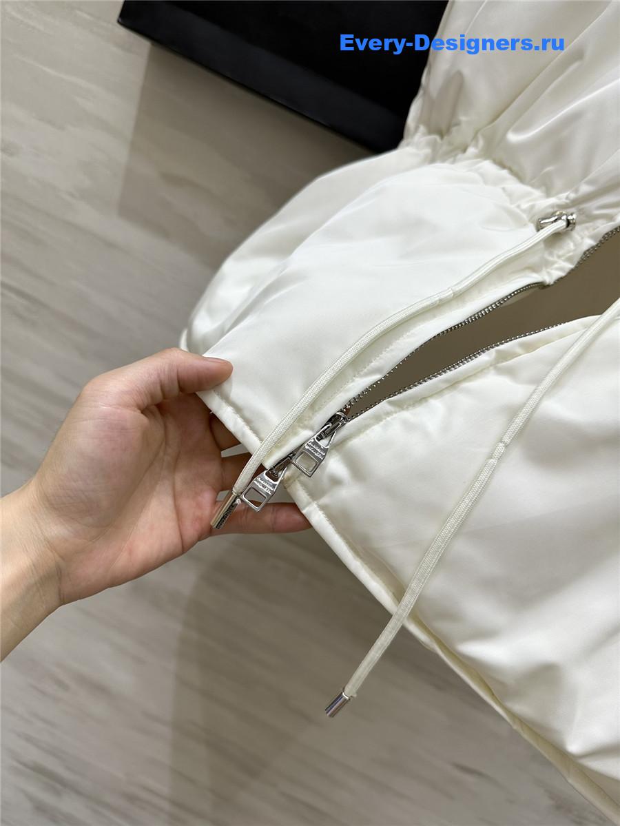 a1exa*der Mcqv*en rhinestone down vest