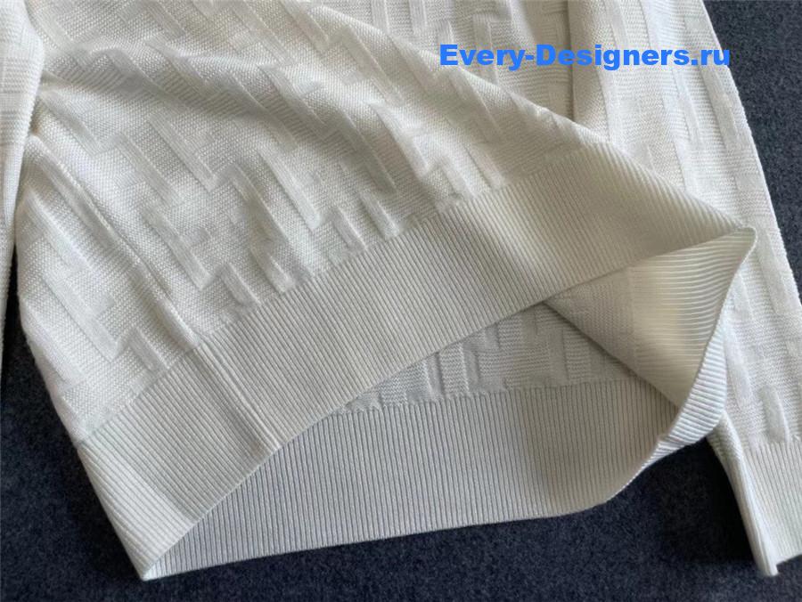 H**me5 h motif wool sweater