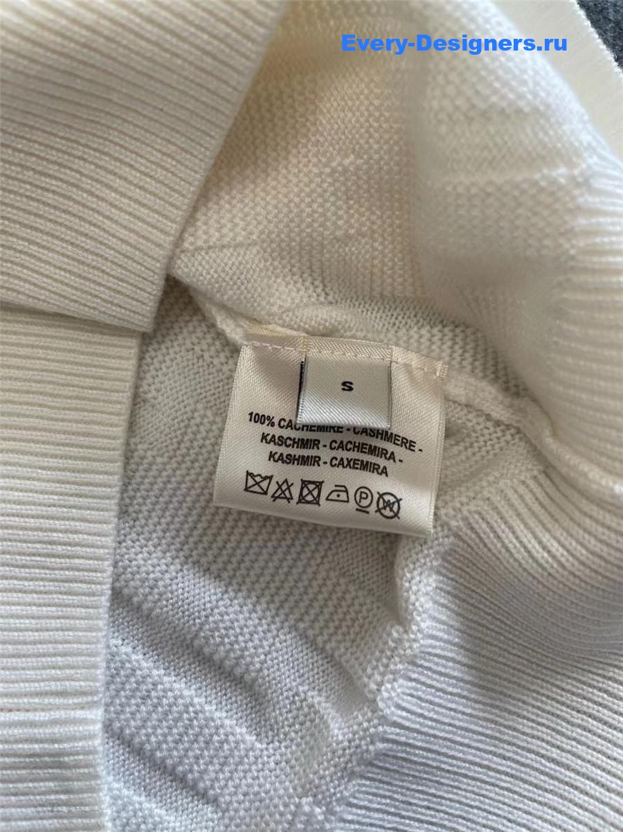 H**me5 h motif wool sweater