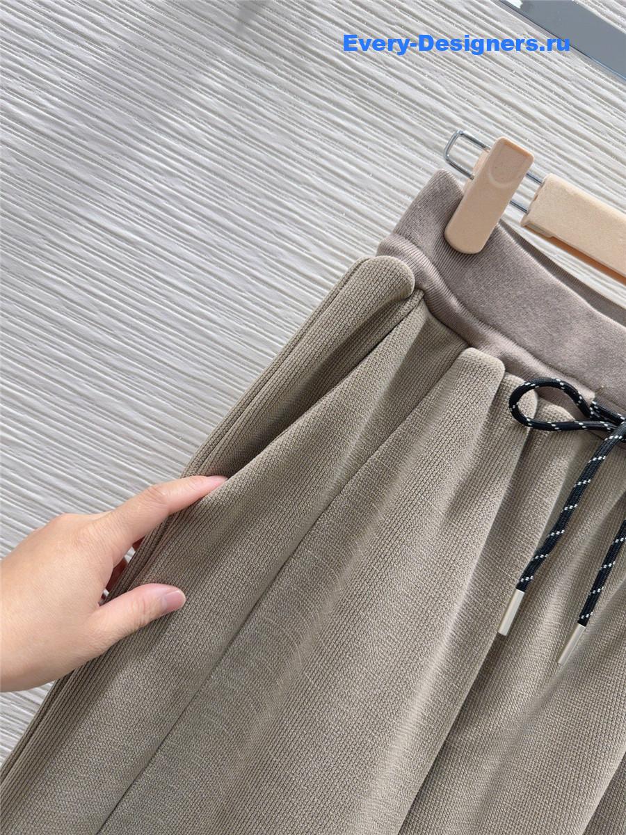 M1um1u new wide-leg trousers