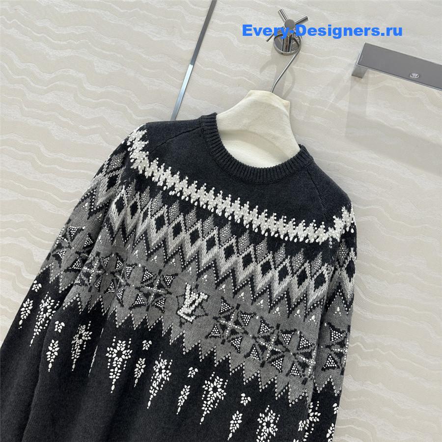l0vis Vvtt0n embellished blend sweater