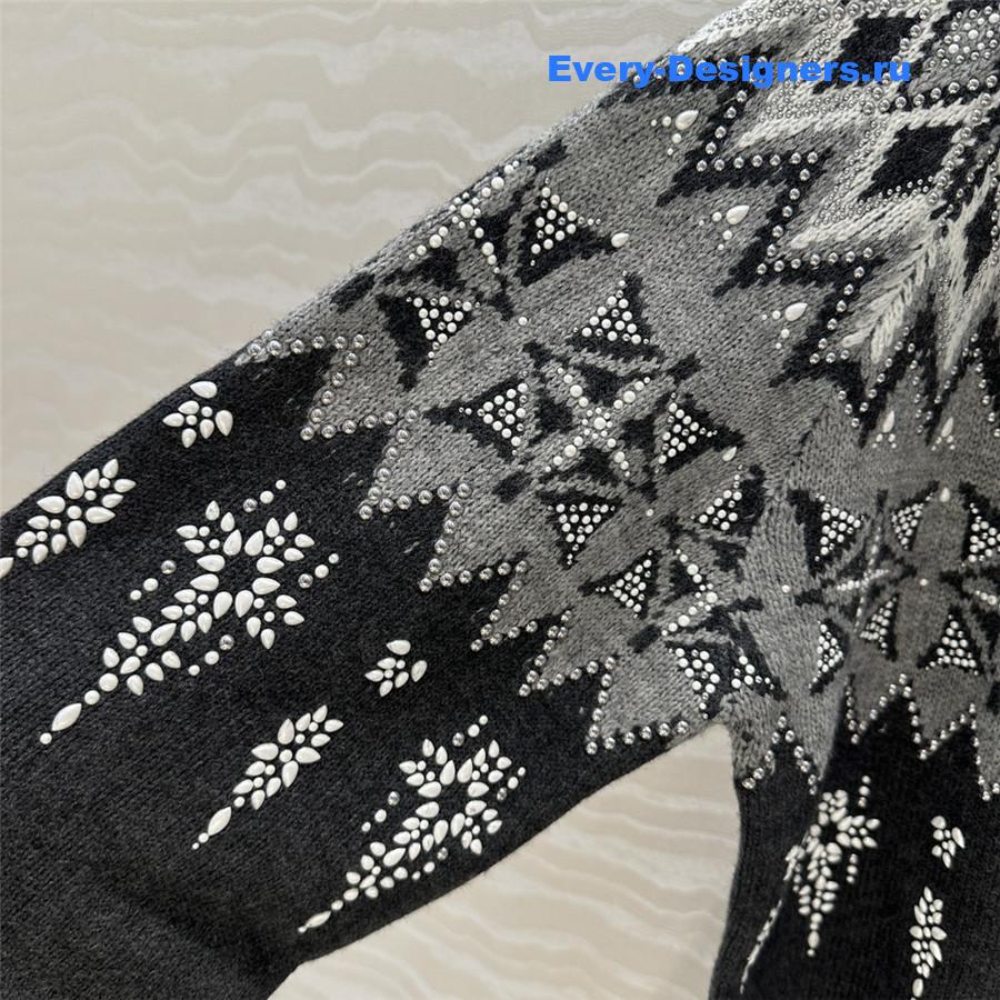 l0vis Vvtt0n embellished blend sweater