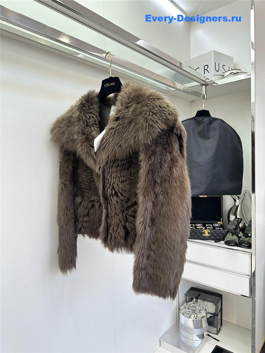 Ce1i*e fur coat