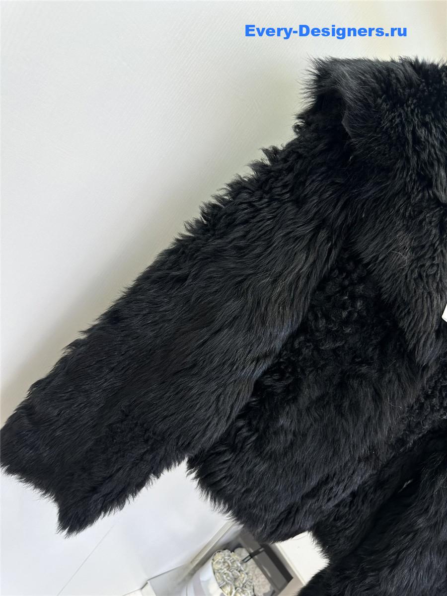 Ce1i*e fur coat