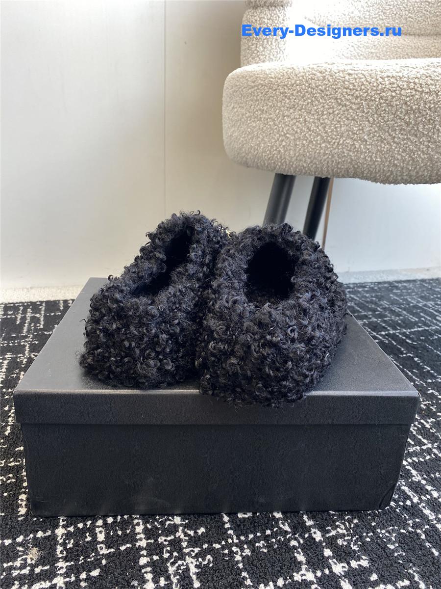CC fur slippers