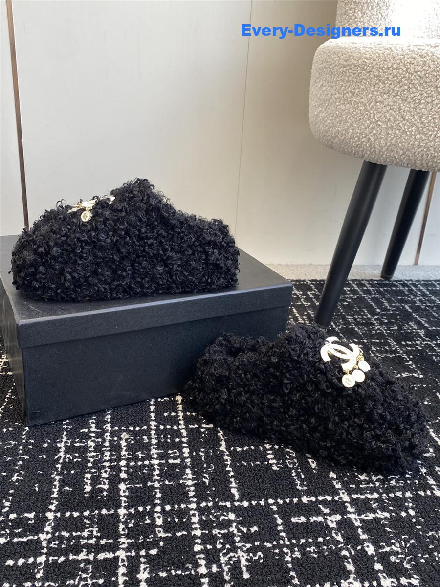 CC fur slippers