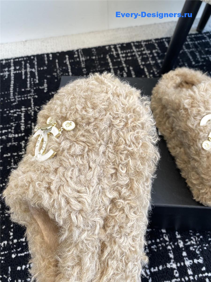 CC fur slippers