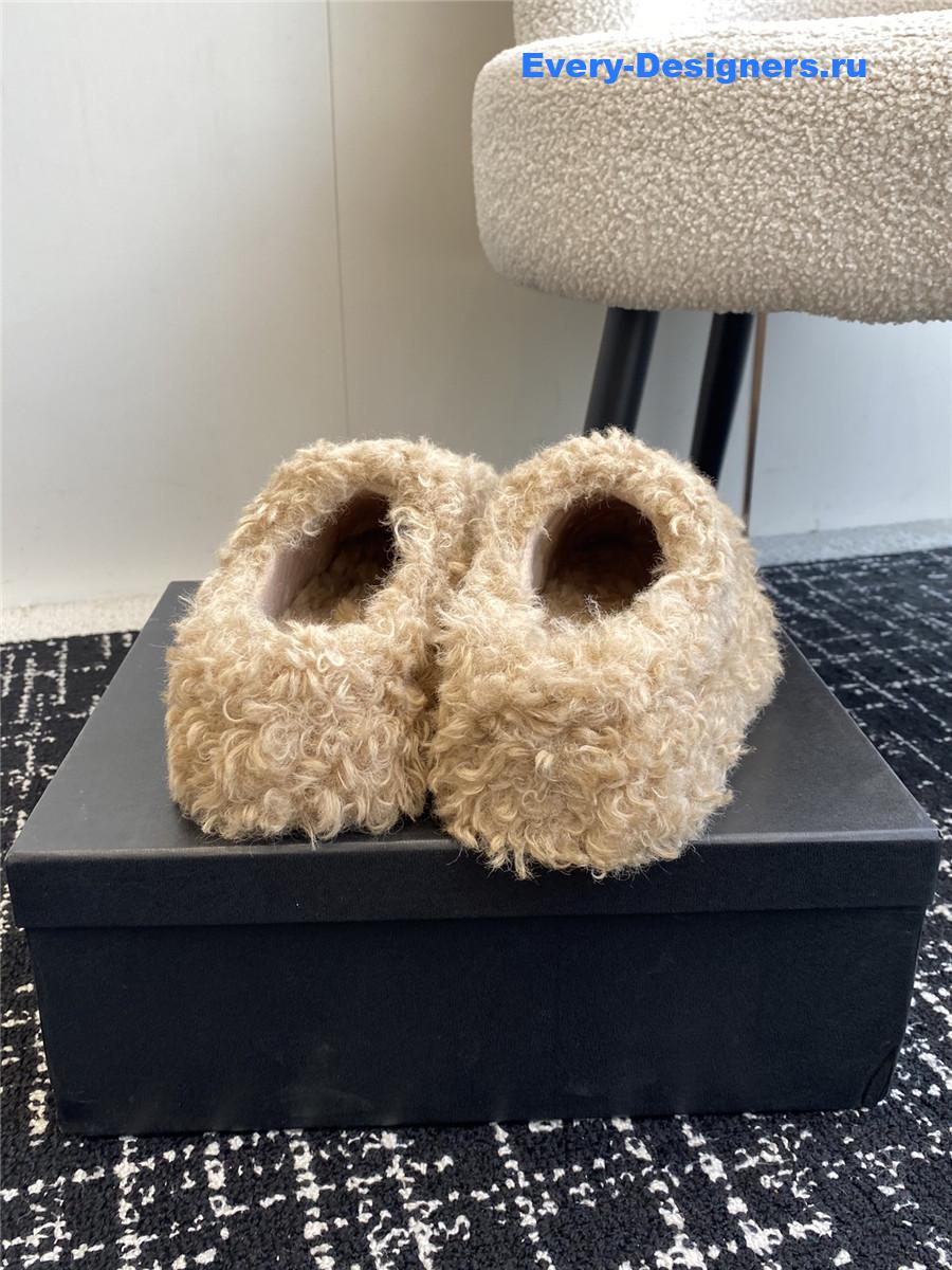 CC fur slippers