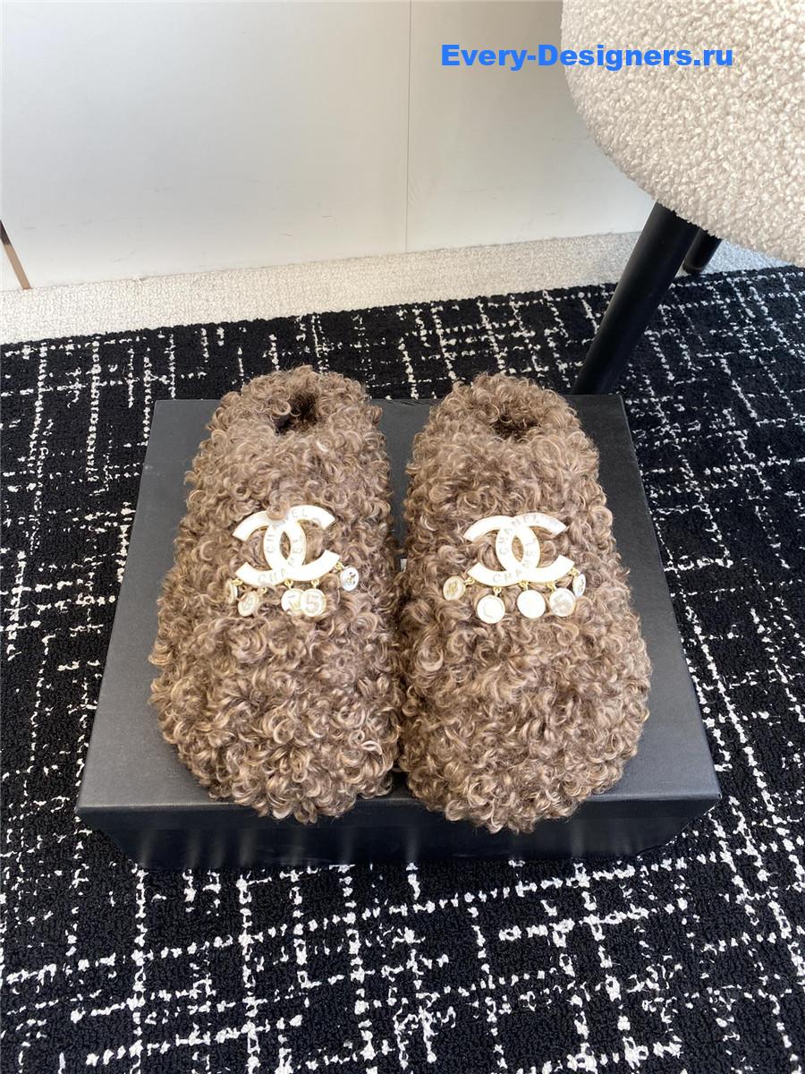 CC fur slippers