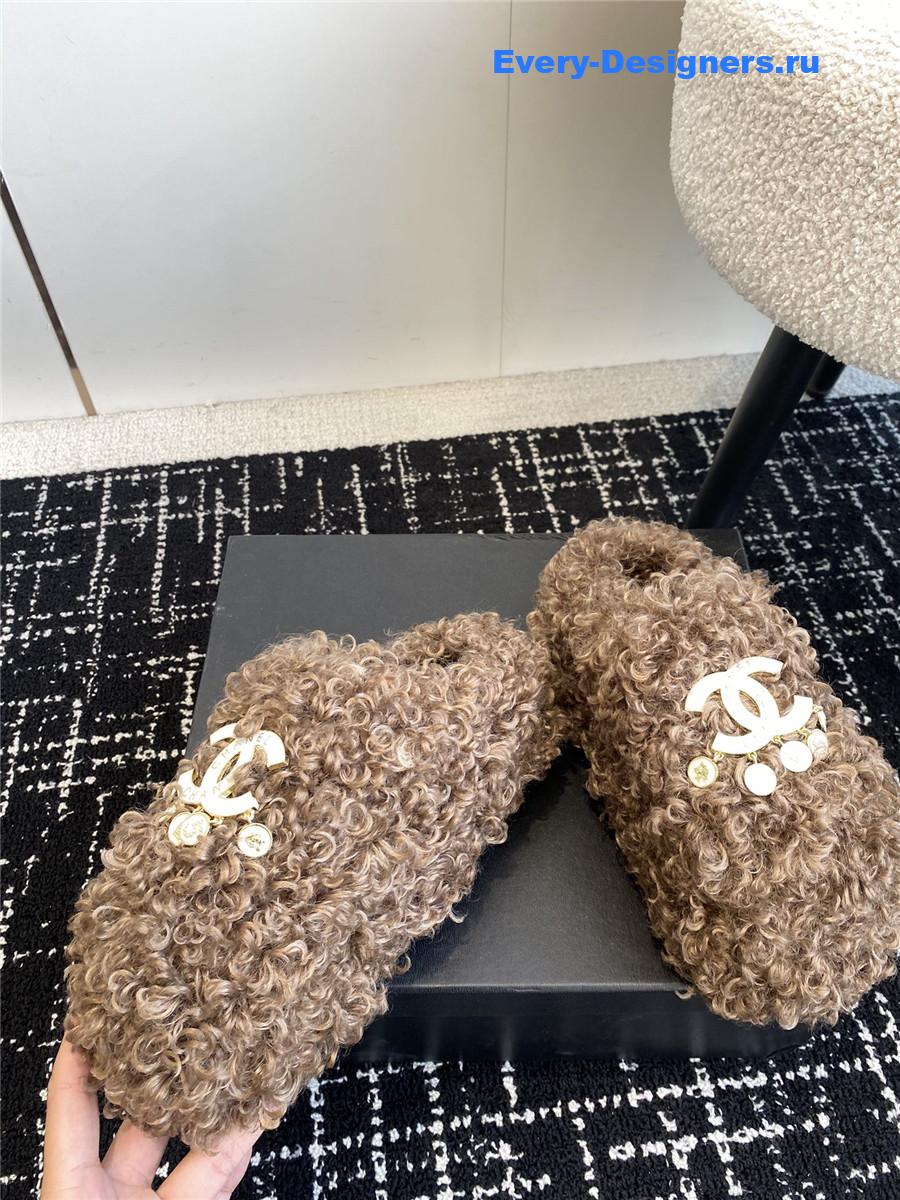 CC fur slippers