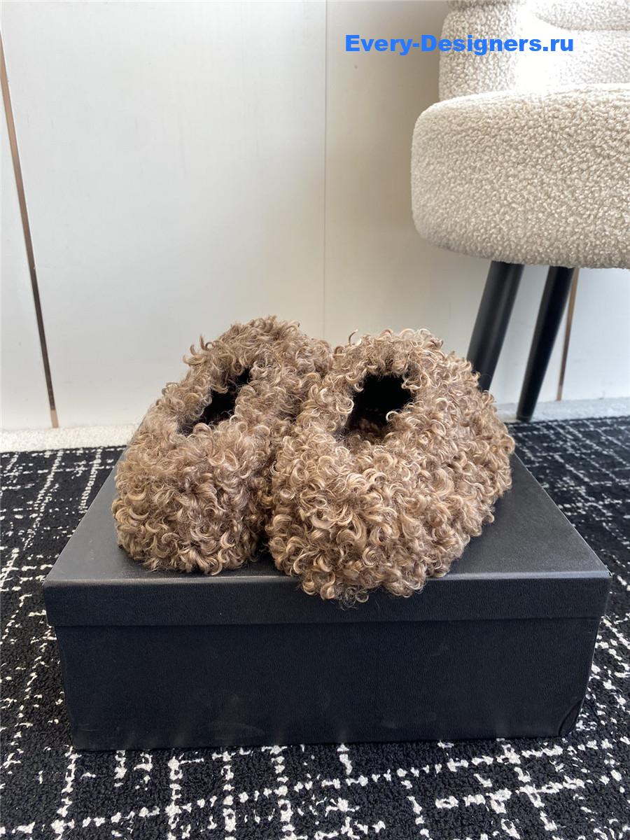 CC fur slippers