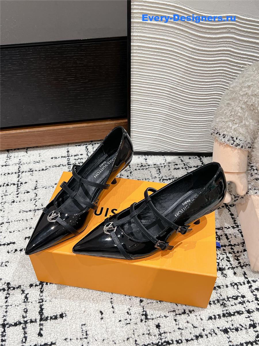 l0vis Vvtt0n lv pointed high heels