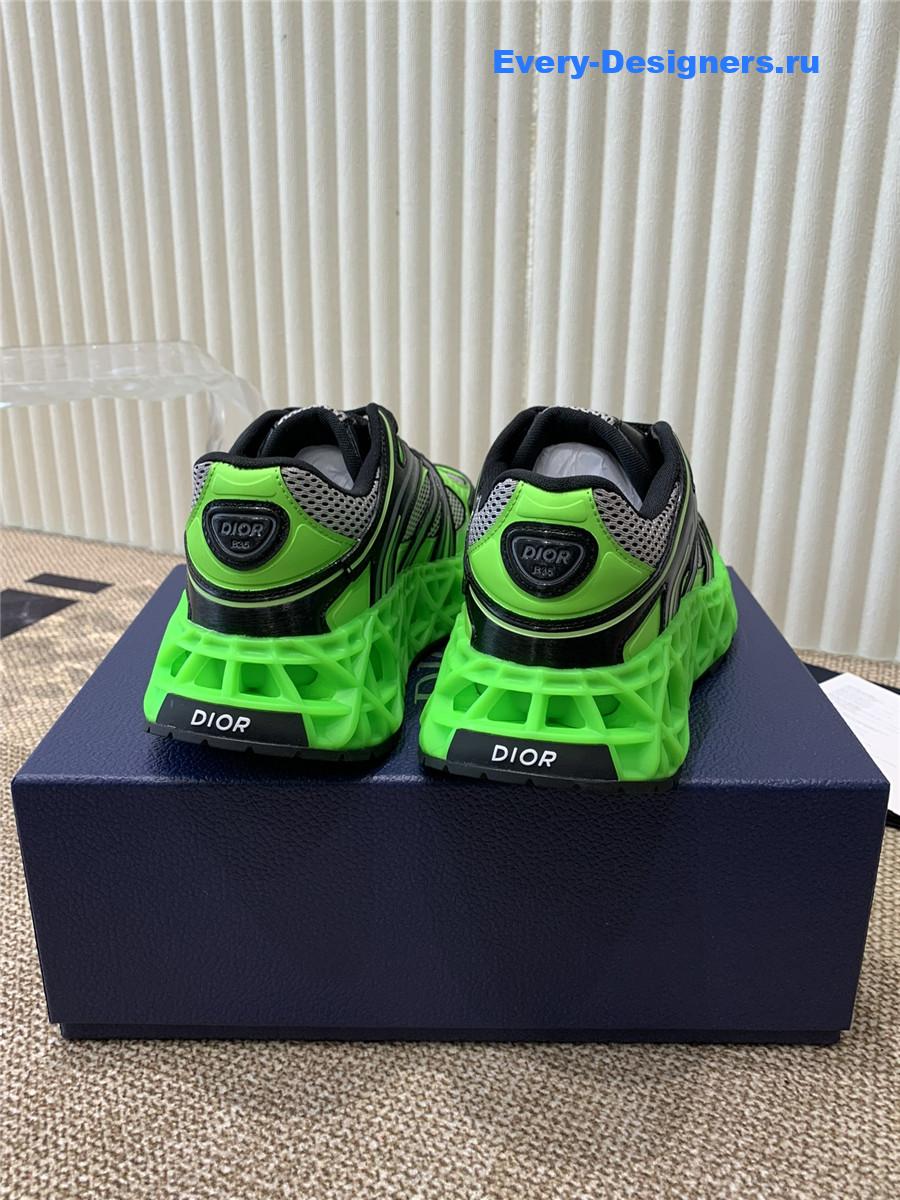 D10r b35 sneakers for women