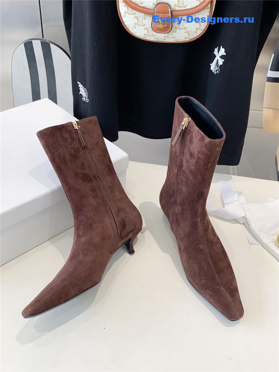 The R0w liisa brown suede ankle boots