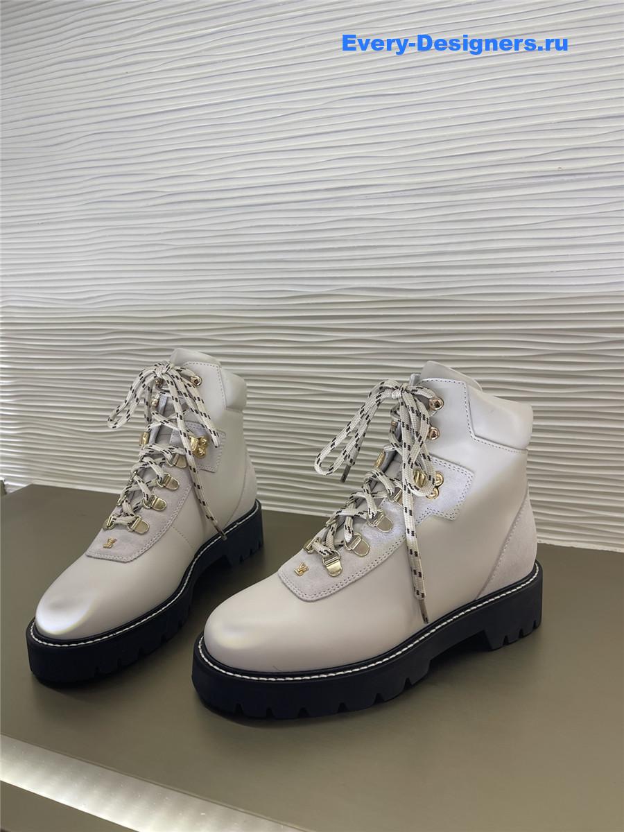 l0vis Vvtt0n white territory flat ranger boots