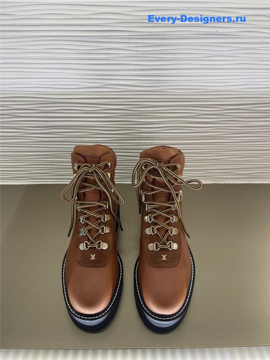 l0vis Vvtt0n territory flat ranger boots