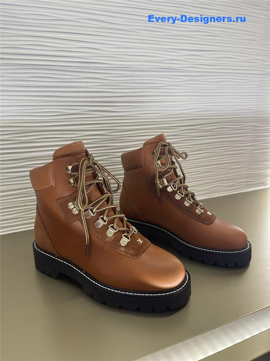 l0vis Vvtt0n territory flat ranger boots