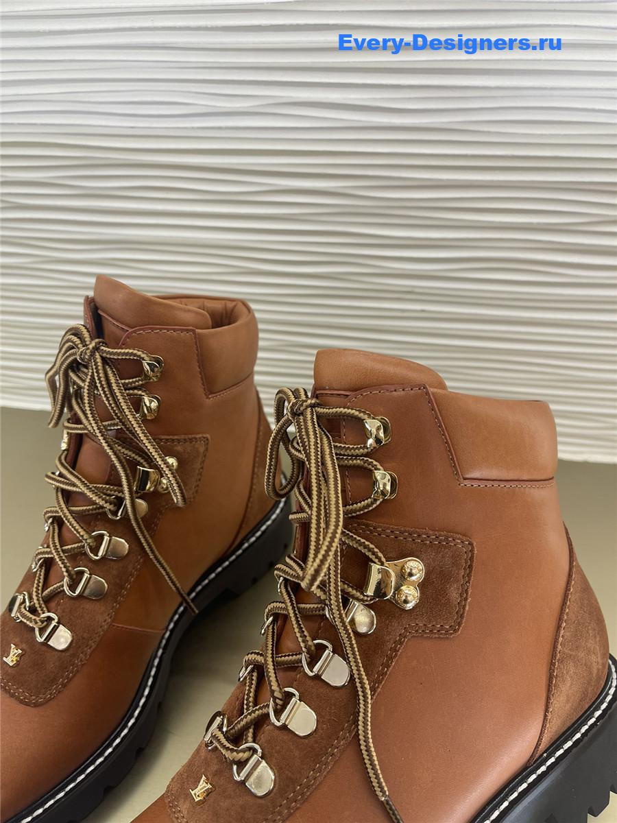 l0vis Vvtt0n territory flat ranger boots