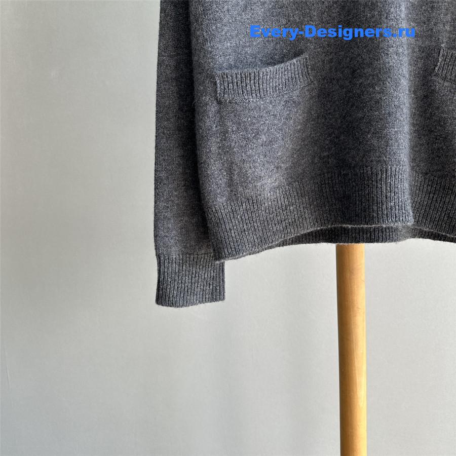 Pra*a v-neck cashmere sweater grey