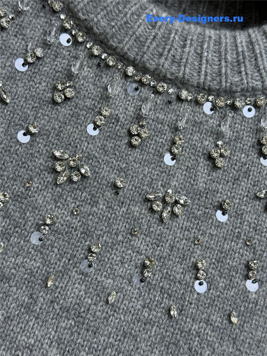 Gvc*1 crystal embellished sweater grey