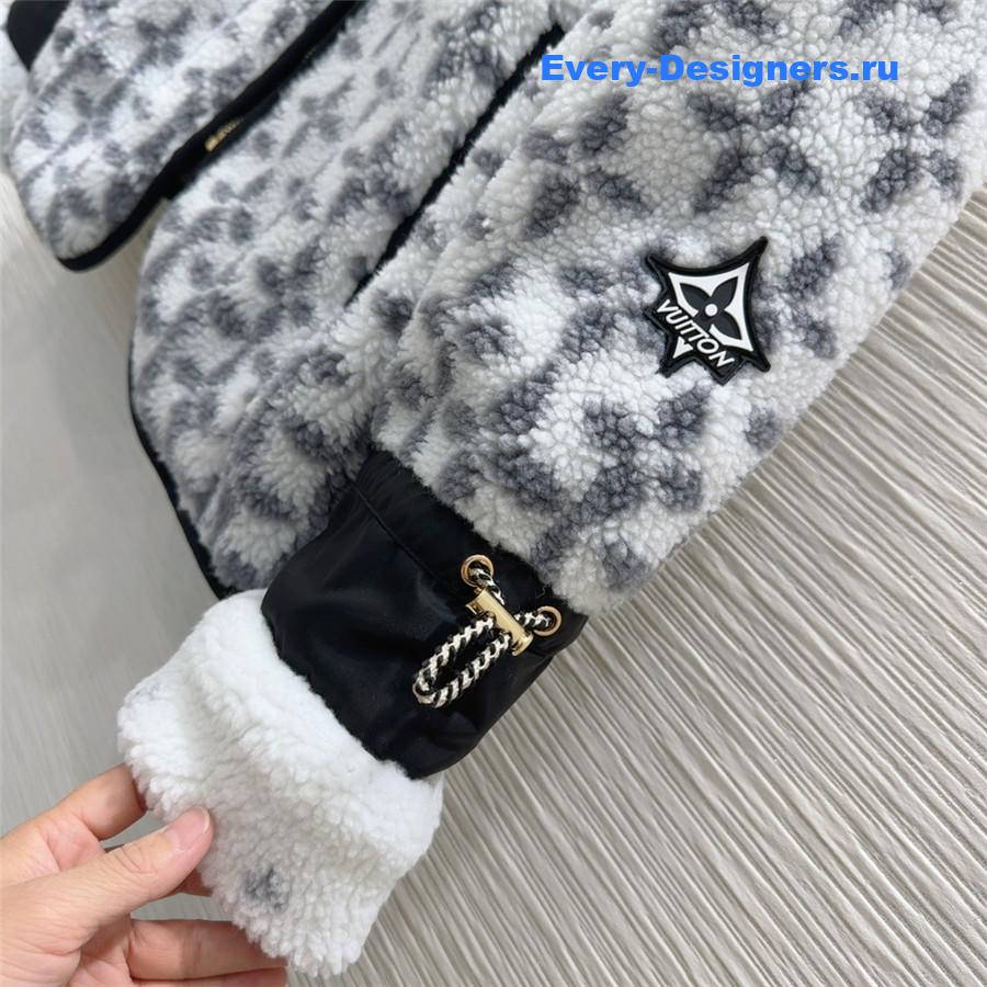 l0vis Vvtt0n lv new coat