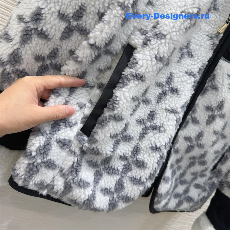 l0vis Vvtt0n lv new coat