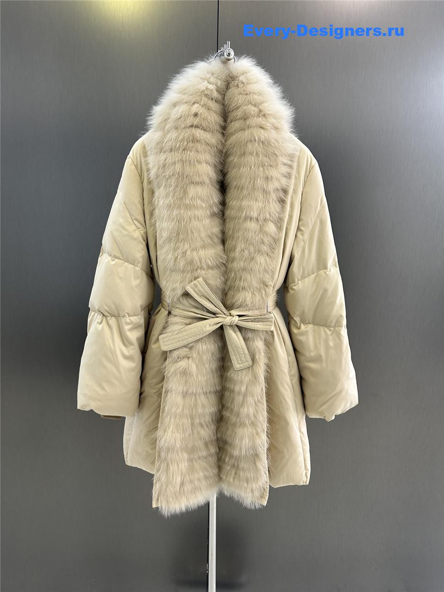 Vanitoo mid-length goose down jacket