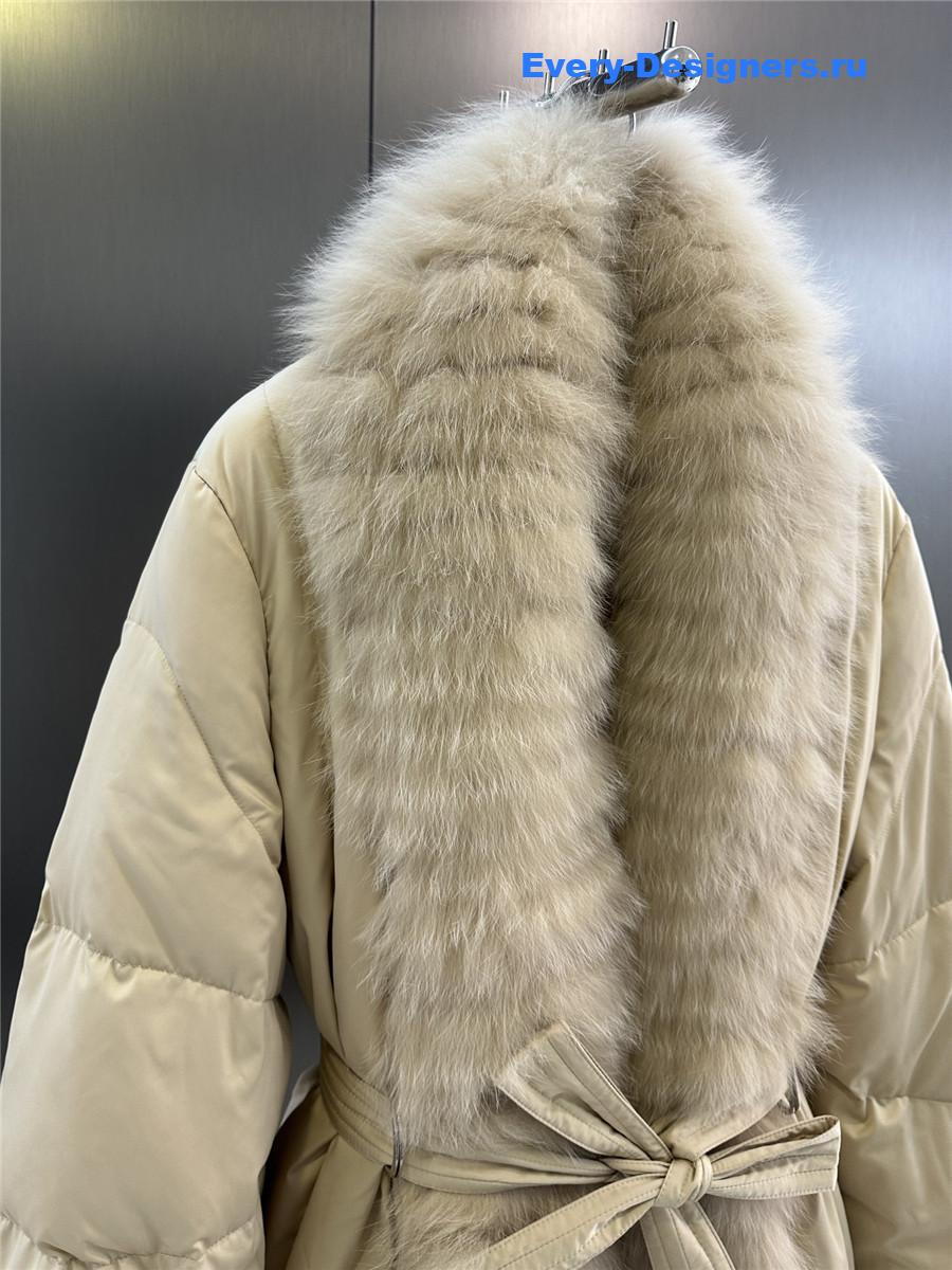 Vanitoo mid-length goose down jacket