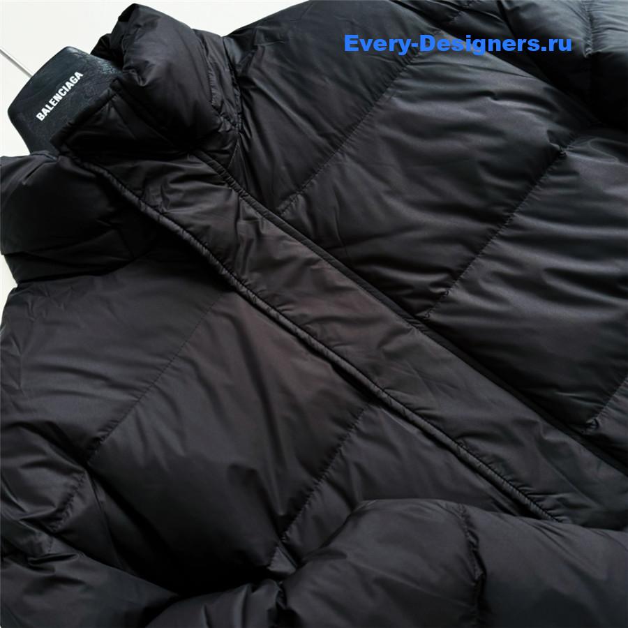 Ba1en*iaga logo embroidered down jacket